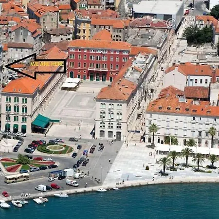 Charming In Old Town Apartament Split