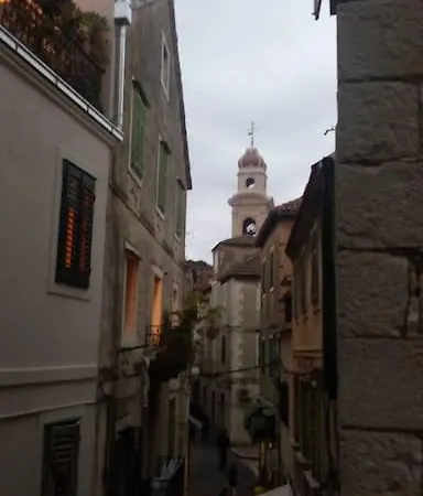 Apartament Charming In Old Town *